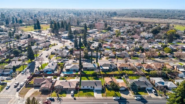 2240 Chase Dr, Rancho Cordova, CA 95670