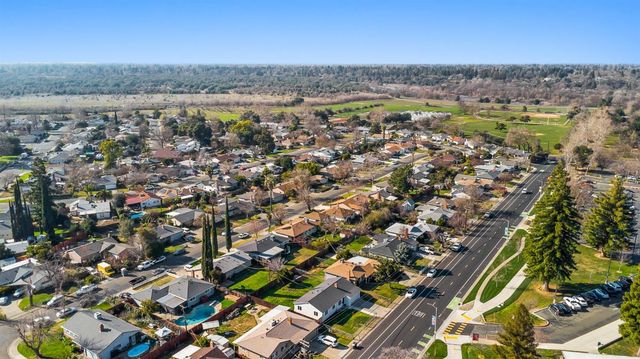 2240 Chase Dr, Rancho Cordova, CA 95670