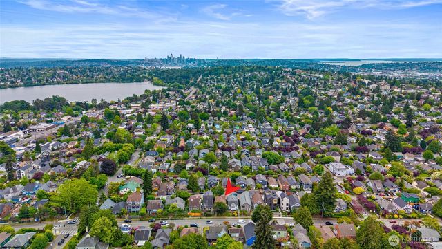 731 N 80th Street, Seattle, WA 98103