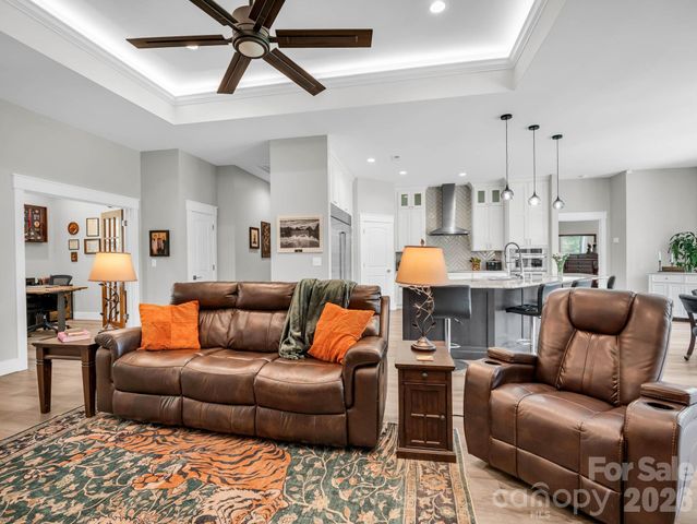 21 Rock Ridge Road, Mill Spring, NC 28756