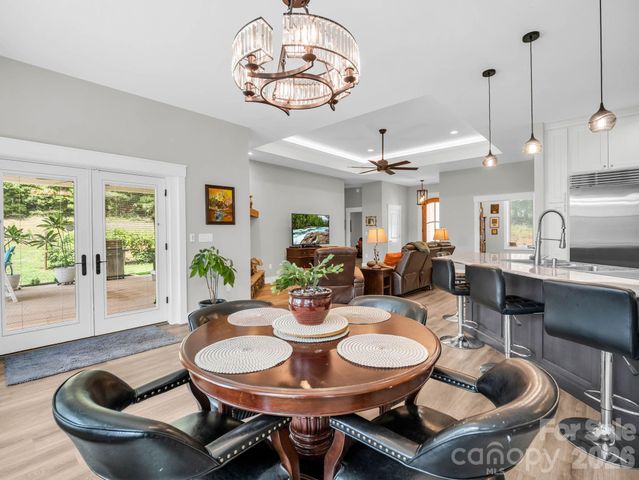 21 Rock Ridge Road, Mill Spring, NC 28756
