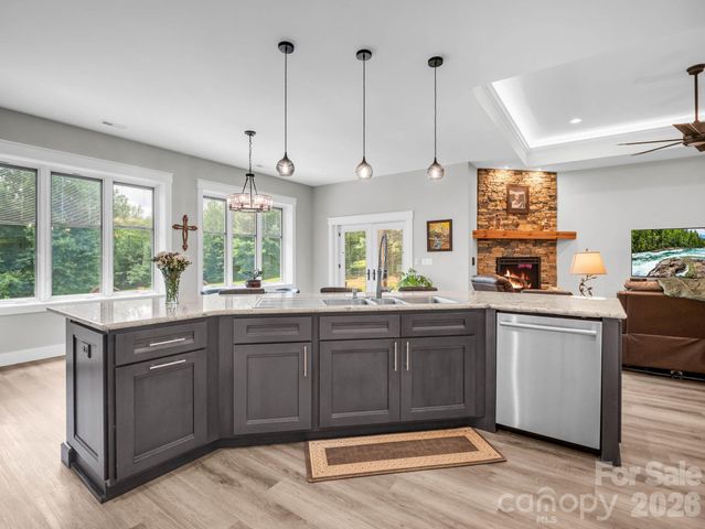21 Rock Ridge Road, Mill Spring, NC 28756