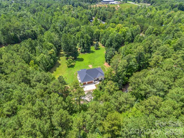 21 Rock Ridge Road, Mill Spring, NC 28756