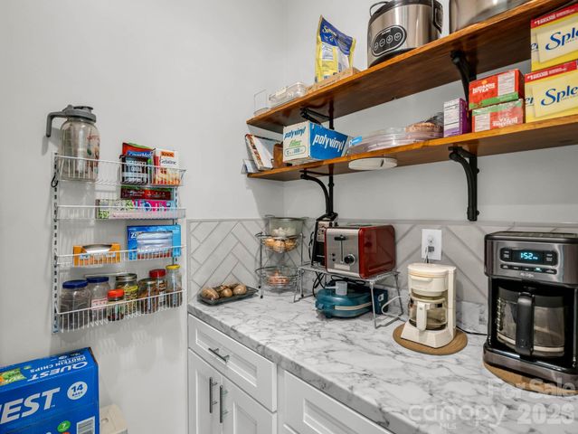 21 Rock Ridge Road, Mill Spring, NC 28756