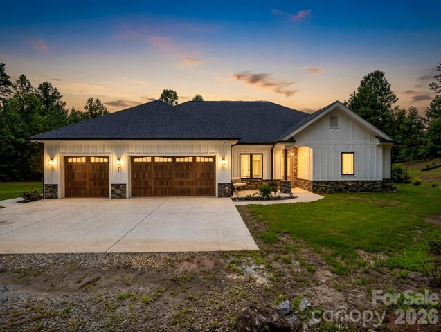 21 Rock Ridge Road, Mill Spring, NC 28756