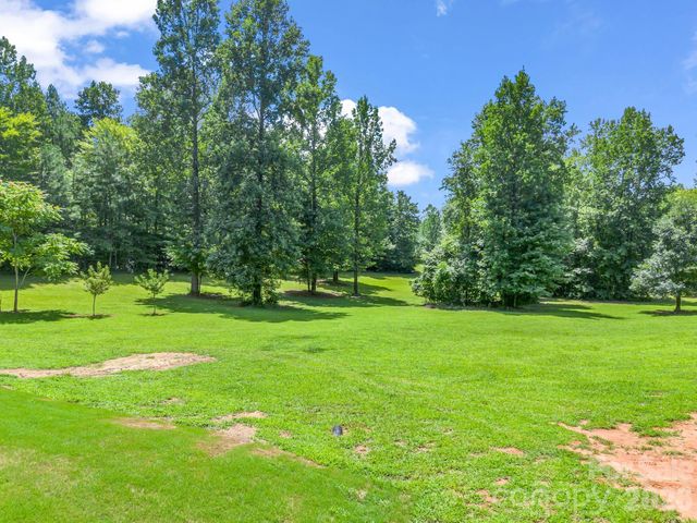 21 Rock Ridge Road, Mill Spring, NC 28756