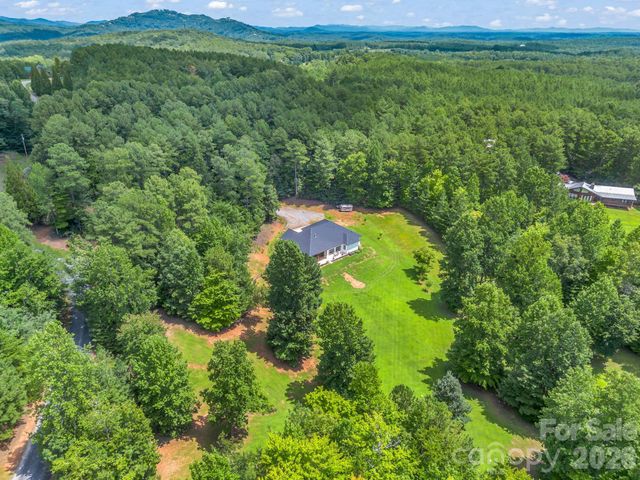 21 Rock Ridge Road, Mill Spring, NC 28756