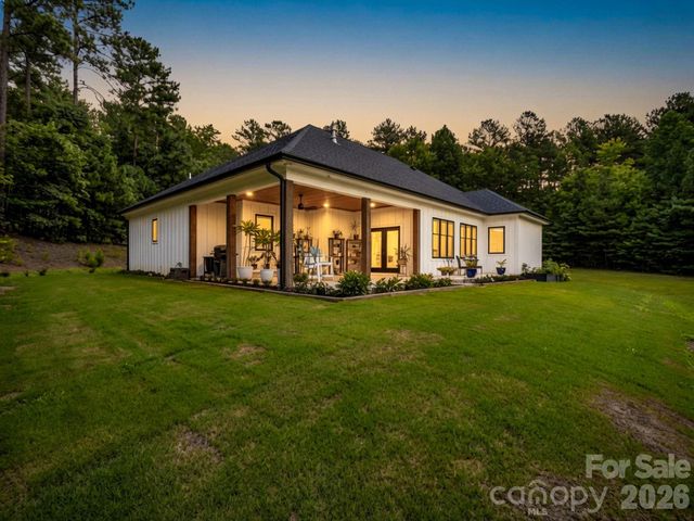 21 Rock Ridge Road, Mill Spring, NC 28756