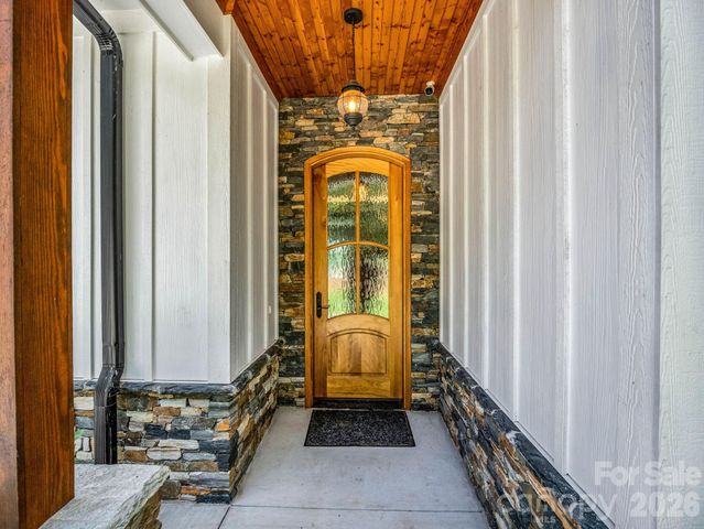 21 Rock Ridge Road, Mill Spring, NC 28756