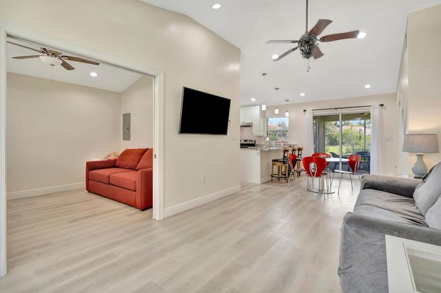 13166 71st Place N, West Palm Beach, FL 33412