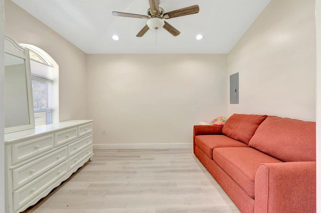 13166 71st Place N, West Palm Beach, FL 33412