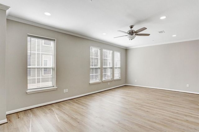 3001 Murworth Drive 404, Houston, TX 77025