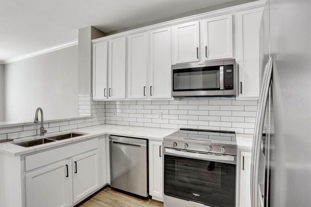 3001 Murworth Drive 404, Houston, TX 77025