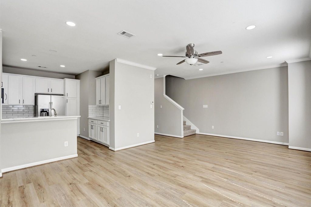 3001 Murworth Drive 404, Houston, TX 77025