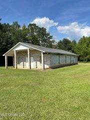 1039 Summit Hville Road, Mccomb, MS 39648