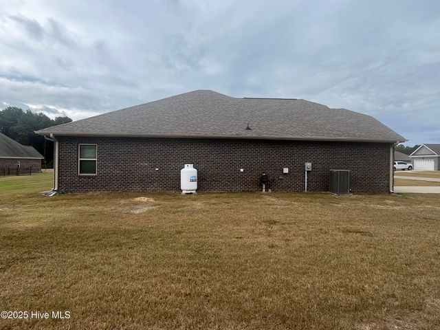 208 S Merganser Drive, Pikeville, NC 27863