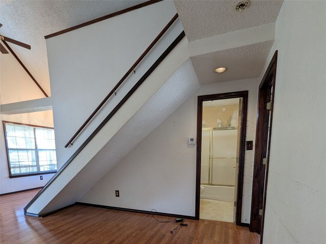 8161 Deer View Circle, Granbury, TX 76049