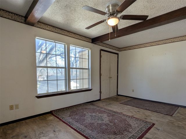 8161 Deer View Circle, Granbury, TX 76049