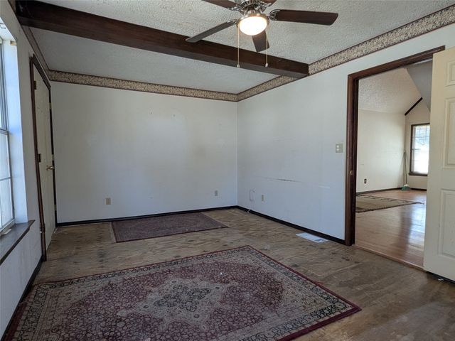 8161 Deer View Circle, Granbury, TX 76049