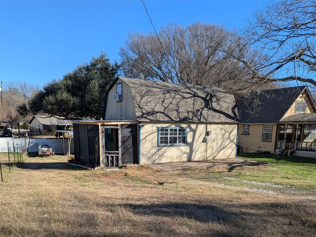8161 Deer View Circle, Granbury, TX 76049