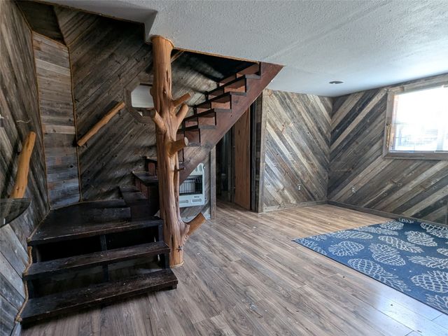 8161 Deer View Circle, Granbury, TX 76049