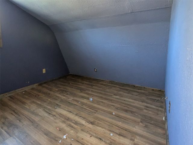 8161 Deer View Circle, Granbury, TX 76049