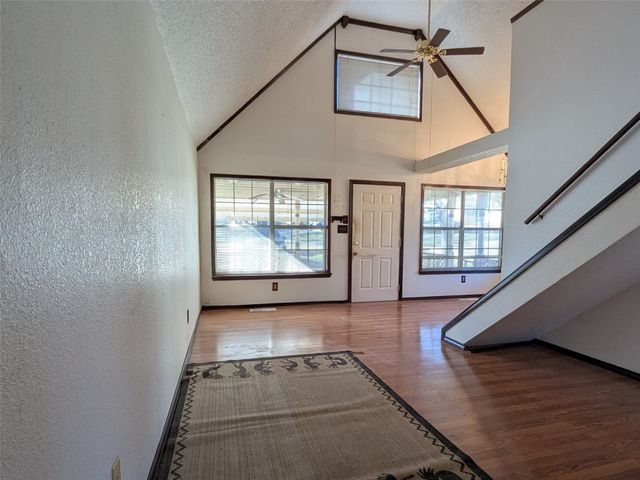 8161 Deer View Circle, Granbury, TX 76049