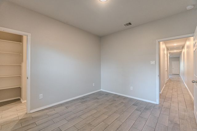 402 Avenue H, Conroe, TX 77301