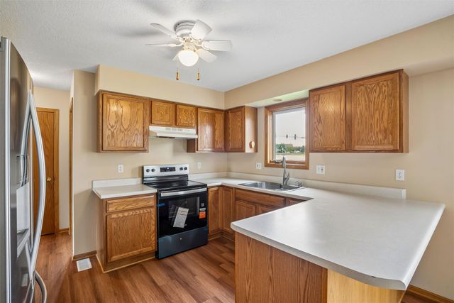 2910 NW 17th Court, Ankeny, IA 50023