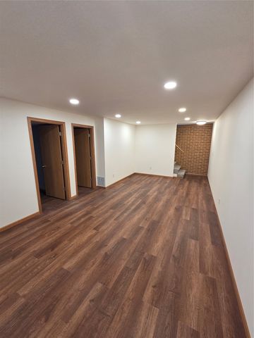 2910 NW 17th Court, Ankeny, IA 50023
