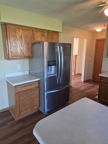 2910 NW 17th Court, Ankeny, IA 50023