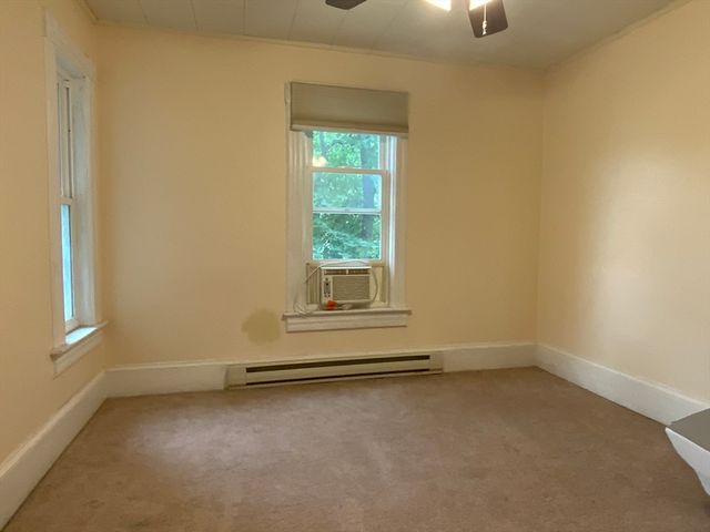 213 Locust St, Holyoke, MA 01040