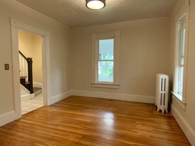 213 Locust St, Holyoke, MA 01040