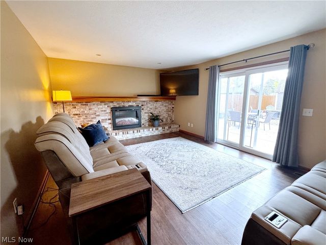 17051 Hunting Meadows Drive, Strongsville, OH 44136