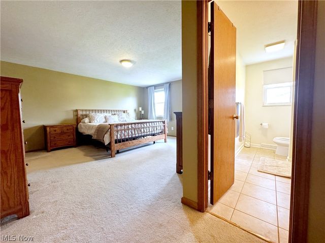 17051 Hunting Meadows Drive, Strongsville, OH 44136