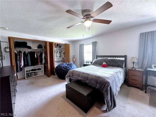 17051 Hunting Meadows Drive, Strongsville, OH 44136