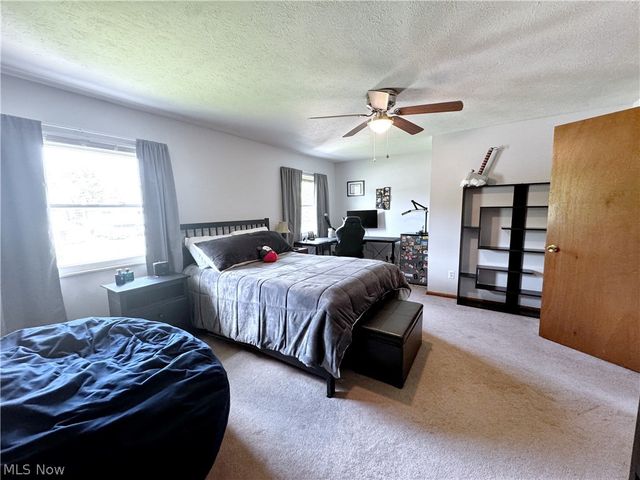 17051 Hunting Meadows Drive, Strongsville, OH 44136