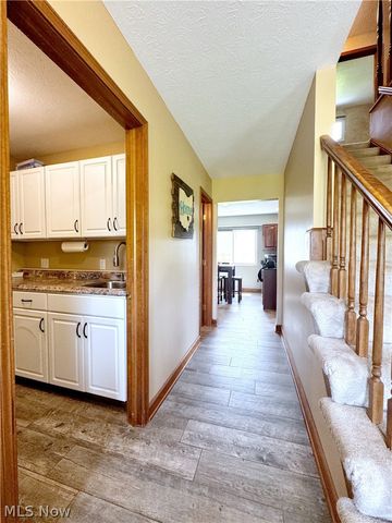 17051 Hunting Meadows Drive, Strongsville, OH 44136