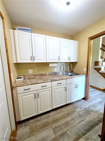 17051 Hunting Meadows Drive, Strongsville, OH 44136
