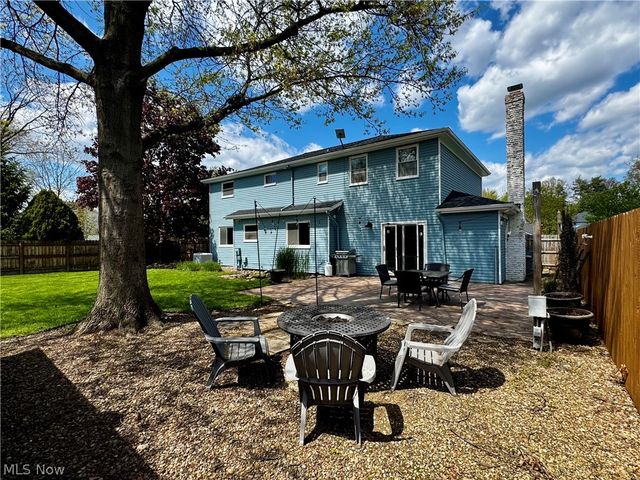 17051 Hunting Meadows Drive, Strongsville, OH 44136