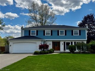 17051 Hunting Meadows Drive, Strongsville, OH 44136