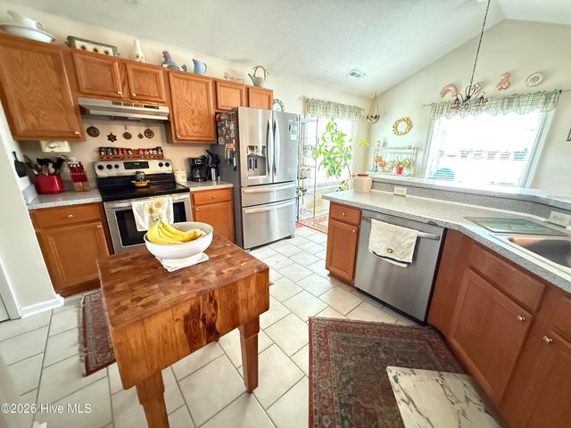576 Ludford Road, Elizabeth City, NC 27909