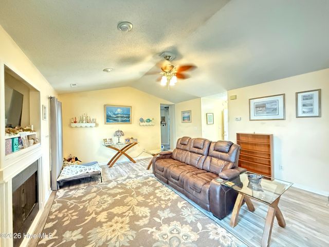 576 Ludford Road, Elizabeth City, NC 27909