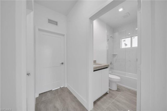 1142 Dutchess ST E, Lehigh Acres, FL 33974