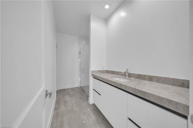 1142 Dutchess ST E, Lehigh Acres, FL 33974