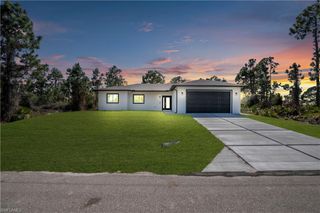 1142 Dutchess ST E, Lehigh Acres, FL 33974