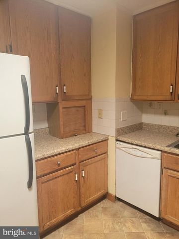12 HOPKINS ST, Glen Burnie, MD 21061