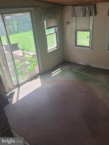 12 HOPKINS ST, Glen Burnie, MD 21061