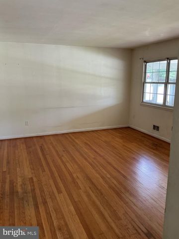12 HOPKINS ST, Glen Burnie, MD 21061