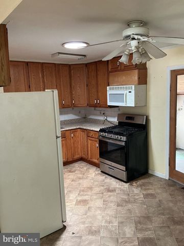 12 HOPKINS ST, Glen Burnie, MD 21061